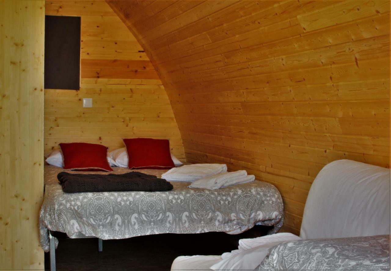 Glamping Hills Hotel Santa Comba de Rossas Bagian luar foto